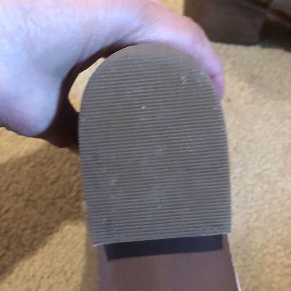 𝅺Hinge suede tan ankle booties - Picture 8 of 15